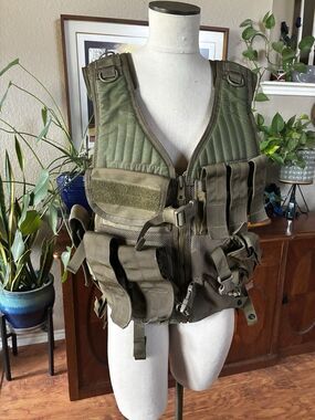 BLACKHAWK! Elite Tactical Omega Vest Size 26